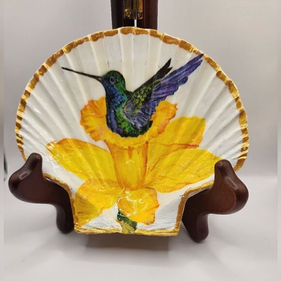 SCALLOPED FAN SHELL  - Picture 1 of 1